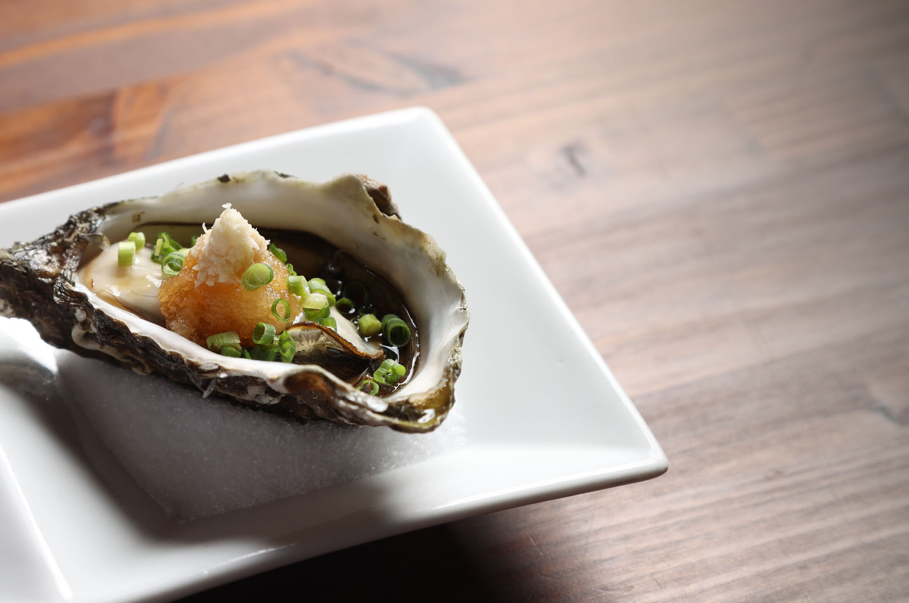 オイスターダイニングぎゃんとの焼き牡蠣ポン酢仕立て